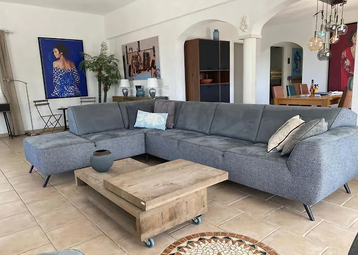 Βίλα Serre Oupia